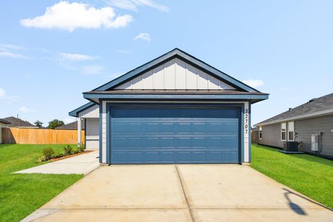 Photo of 22707 Ravine Wind Lane, Hockley, TX 77447 (MLS # 81549550)