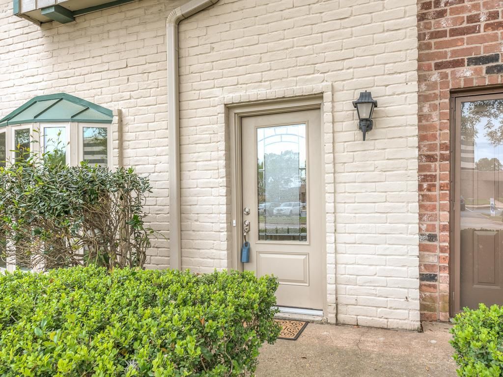 Photo of 14703 Barryknoll Lane #2, Houston, TX 77079 (MLS # 9354583)