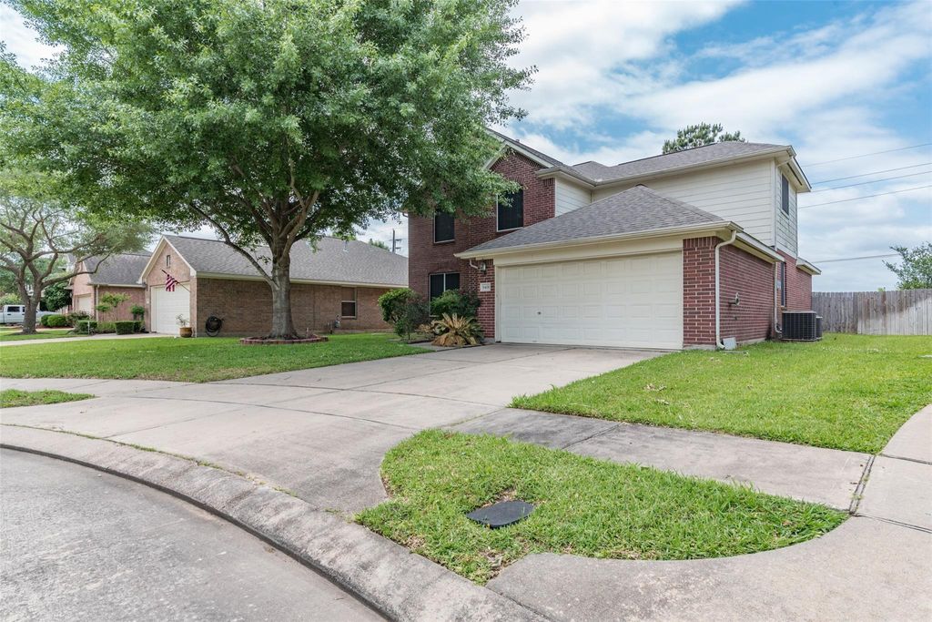Photo of 8406 Manassas Lane, Houston, TX 77083 (MLS # 29648173)