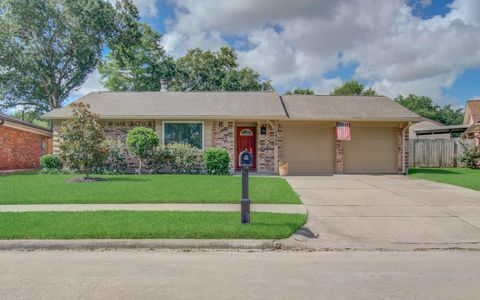 Photo of 1920 Lazy Creek Lane, Pearland, TX 77581 (MLS # 16533635)