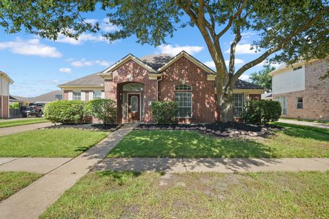 Photo of 2415 Wyckchester Drive, Pearland, TX 77584 (MLS # 87329752)