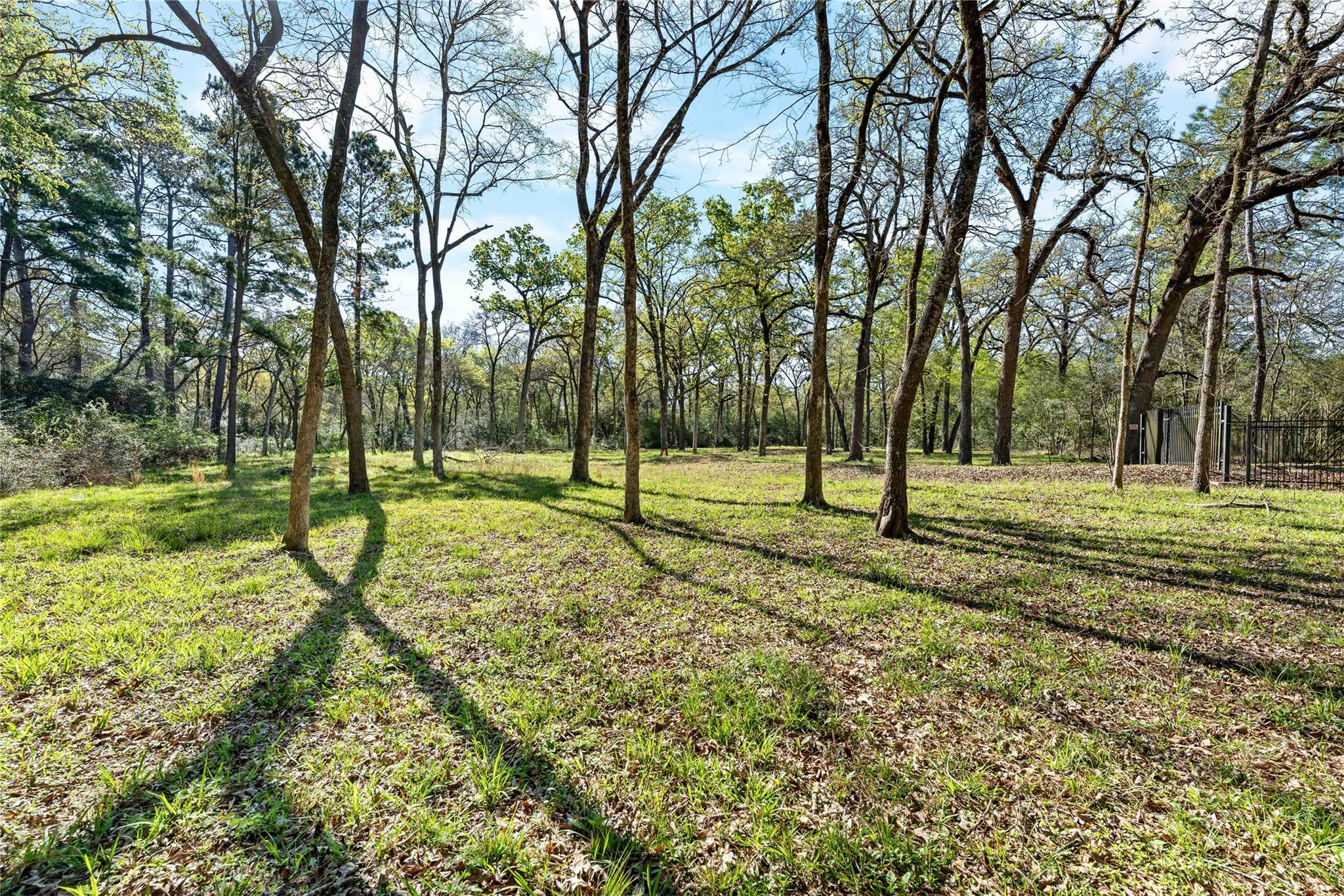 19739 E Lakeshore Drive