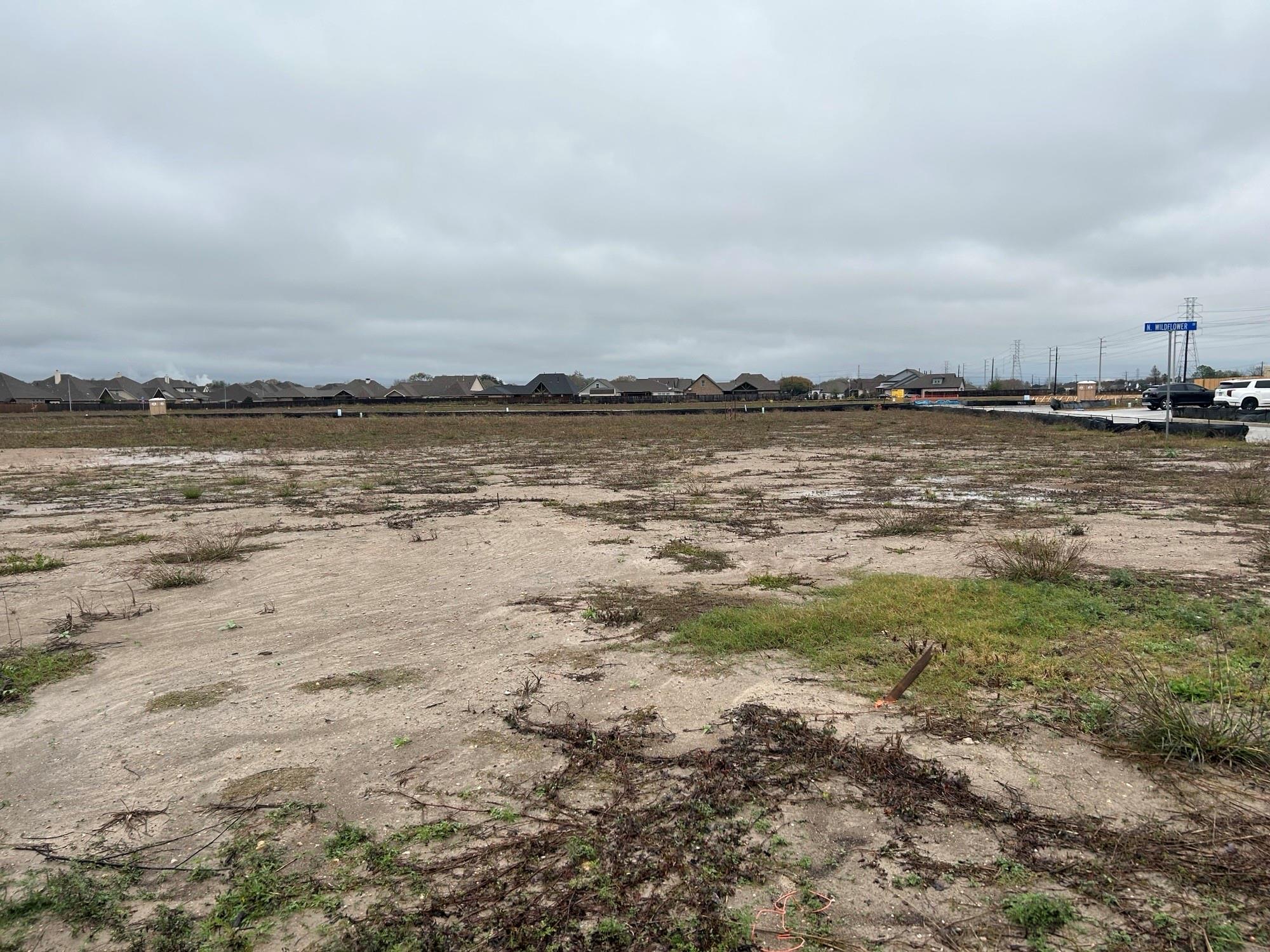 1825 S Wildflower Drive