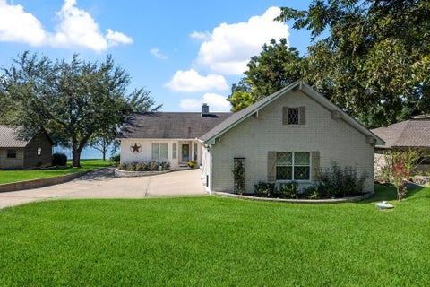 Photo of 235 Mallard Point, Livingston, TX 77352 (MLS # 4910010)