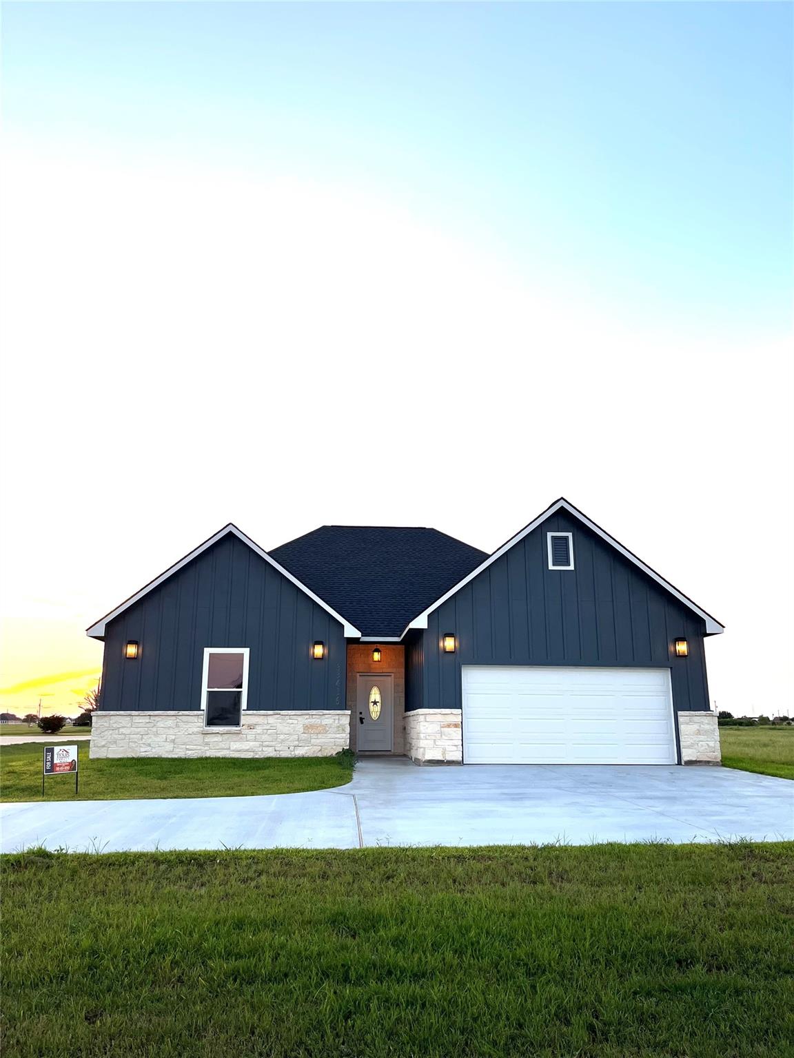 33416 Fm 521 Road