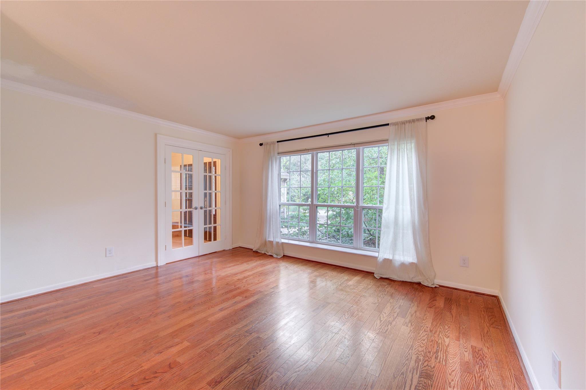 11 Thorn Berry Place