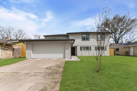 Photo of 10531 Spanish Grant Drive, Sugar Land, TX 77498 (MLS # 90325044)