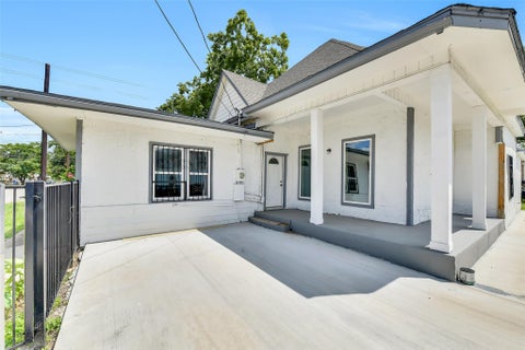 Photo of 1912 Gentry Street, Houston, TX 77009 (MLS # 21200062)