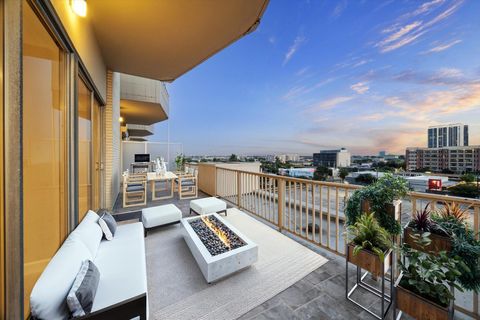 Photo of 2016 Main Street #622, Houston, TX 77002 (MLS # 50265637)