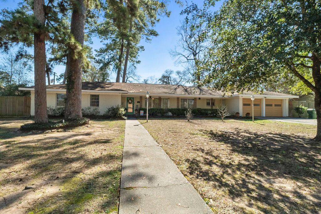 Photo of 111 Circle Drive, Cleveland, TX 77327 (MLS # 63372708)