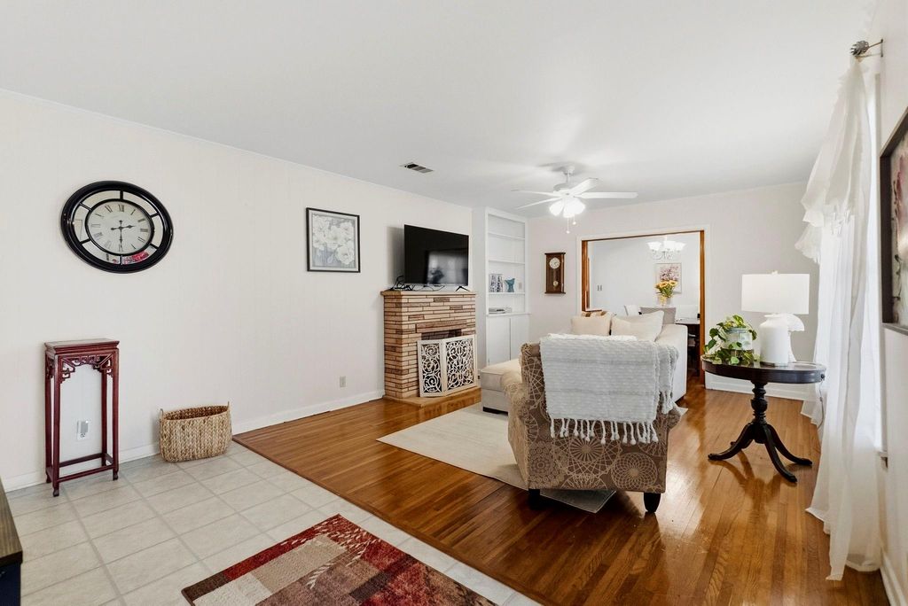 Photo of 111 Circle Drive, Cleveland, TX 77327 (MLS # 63372708)