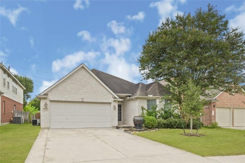 Photo of 511 Nadia Way, Stafford, TX 77477 (MLS # 29080215)