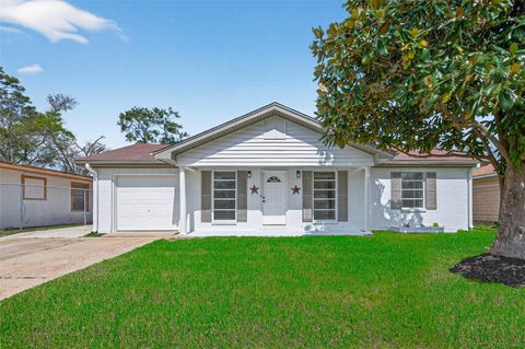 Homes For Sale - 7227 Colton St St<br/> Houston, TX 77016