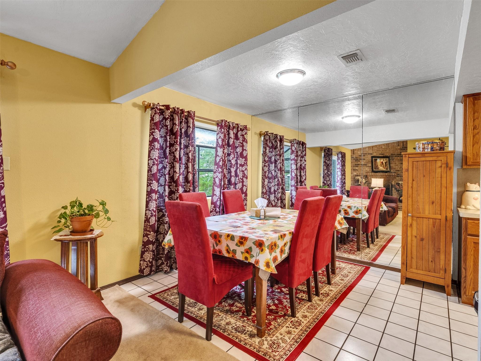 21822 Roseville Drive