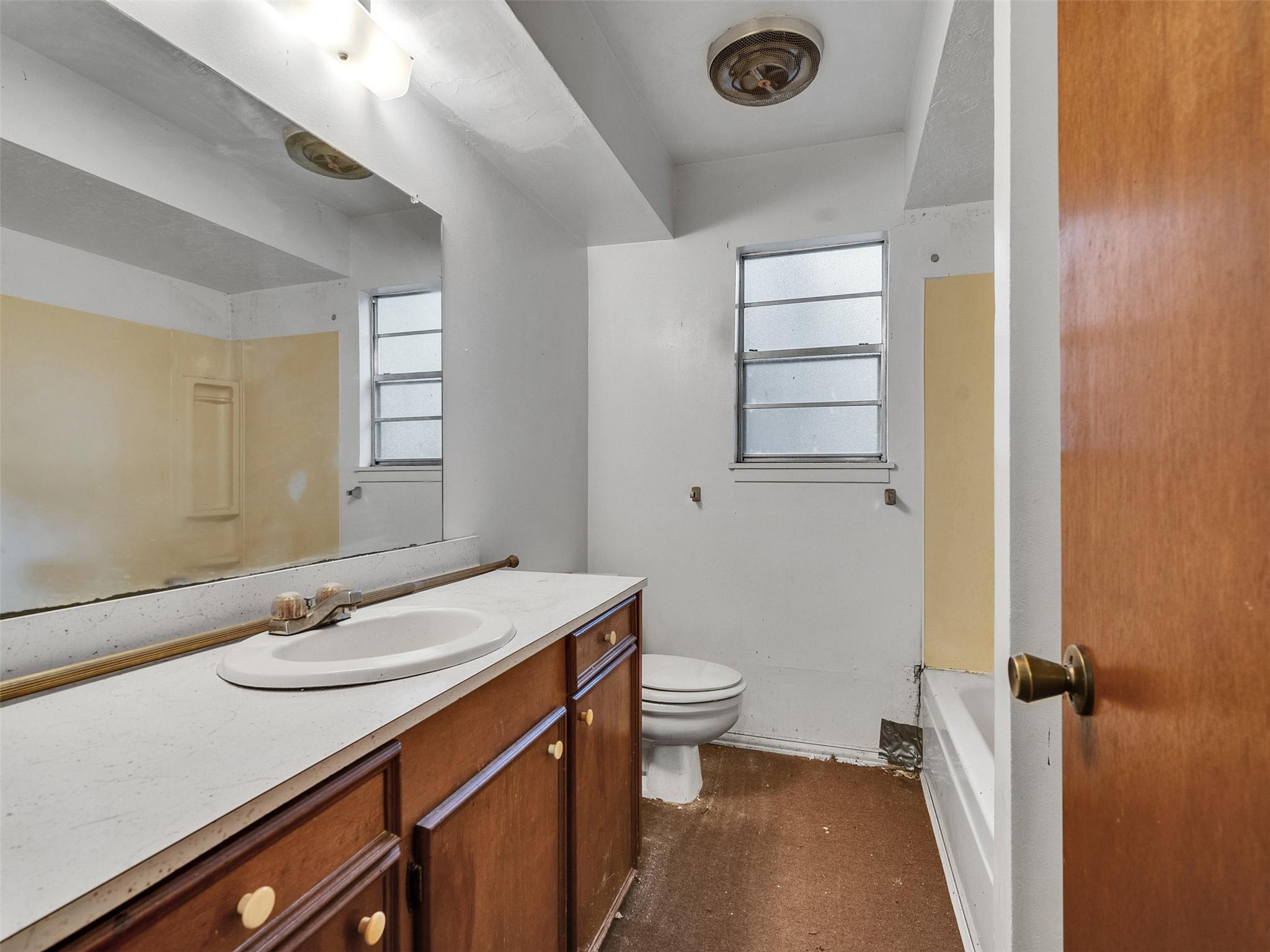 21822 Roseville Drive