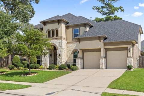 Photo of 223 Reynosa Court, Pinehurst, TX 77362 (MLS # 70487325)