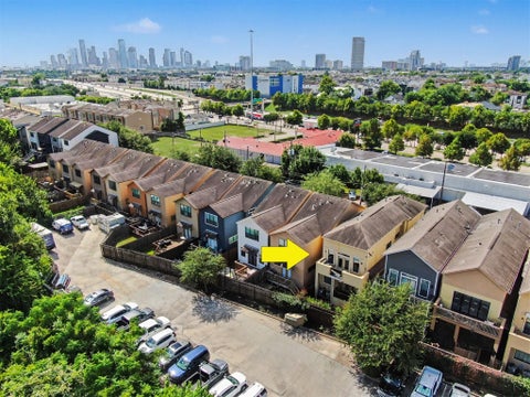 Photo of 4648 Cornish Street, Houston, TX 77007 (MLS # 96103390)