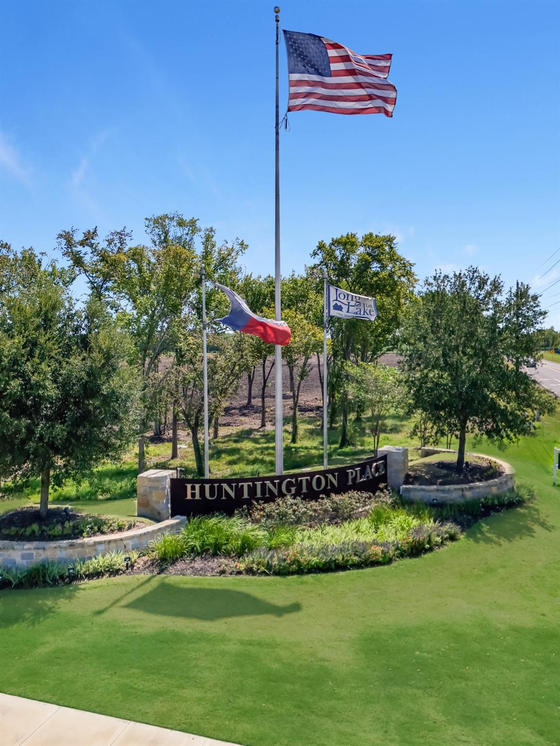 8723 Zenith Trail