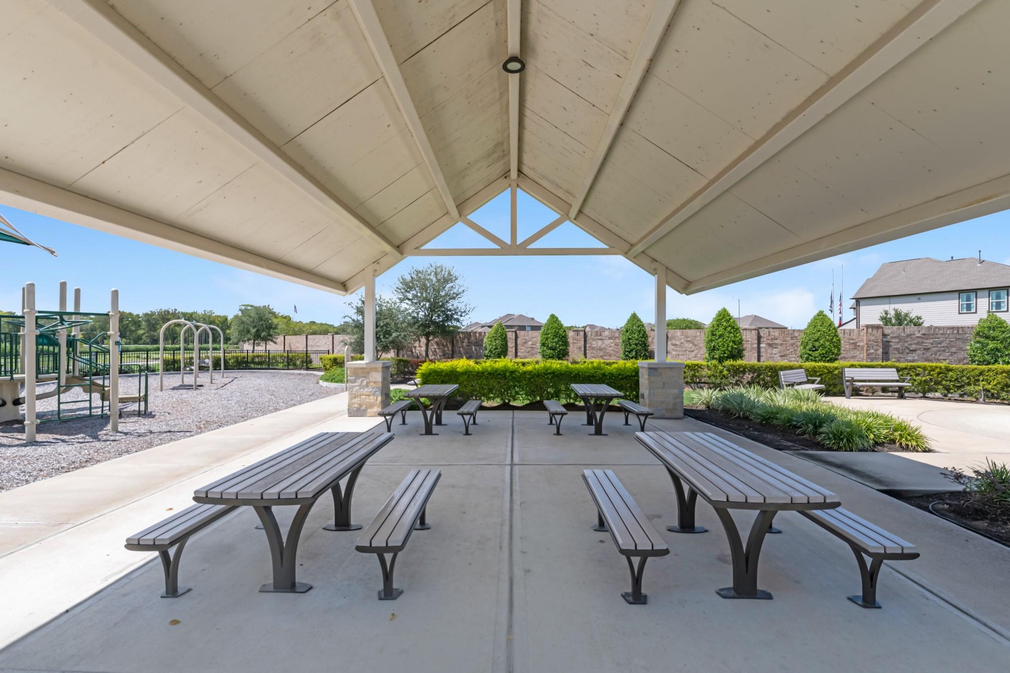 8723 Zenith Trail