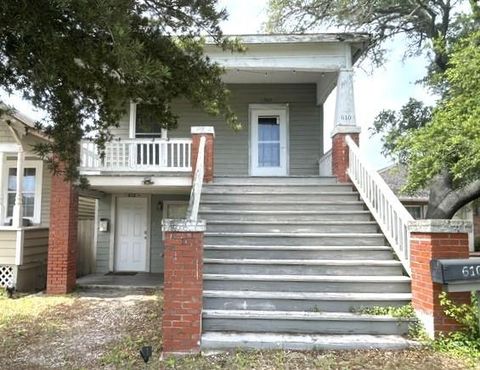 Photo of 610 Church Street, Galveston, TX 77550 (MLS # 52634093)