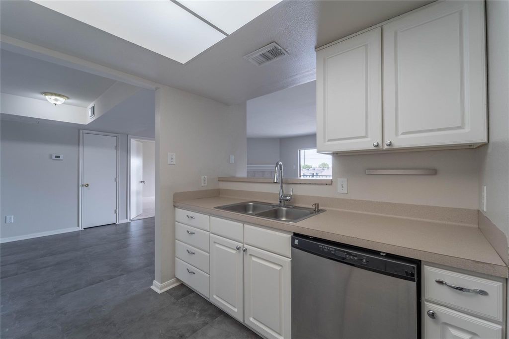 Photo of 2824 S Bartell Drive #39, Houston, TX 77054 (MLS # 54616597)