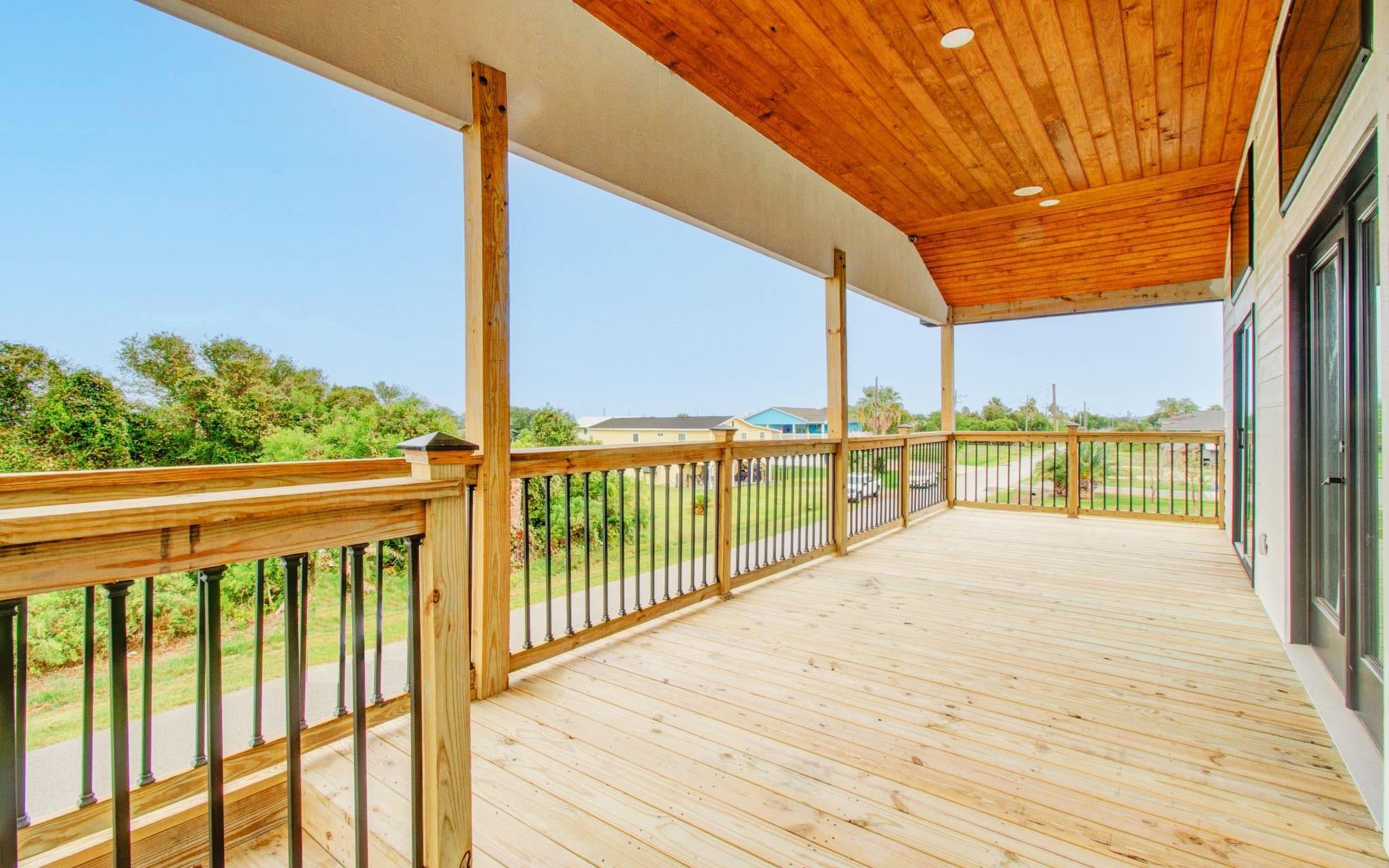 1211 W Canal