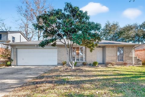 Photo of 17115 Bougainvilla Lane, Friendswood, TX 77546 (MLS # 16795672)