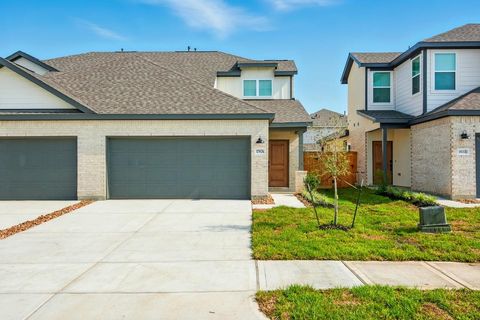 Photo of 1809 Peach Creek Drive #B, Dayton, TX 77535 (MLS # 32712793)