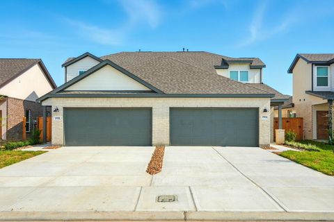 Photo of 1809 Peach Creek Drive #B, Dayton, TX 77535 (MLS # 32712793)
