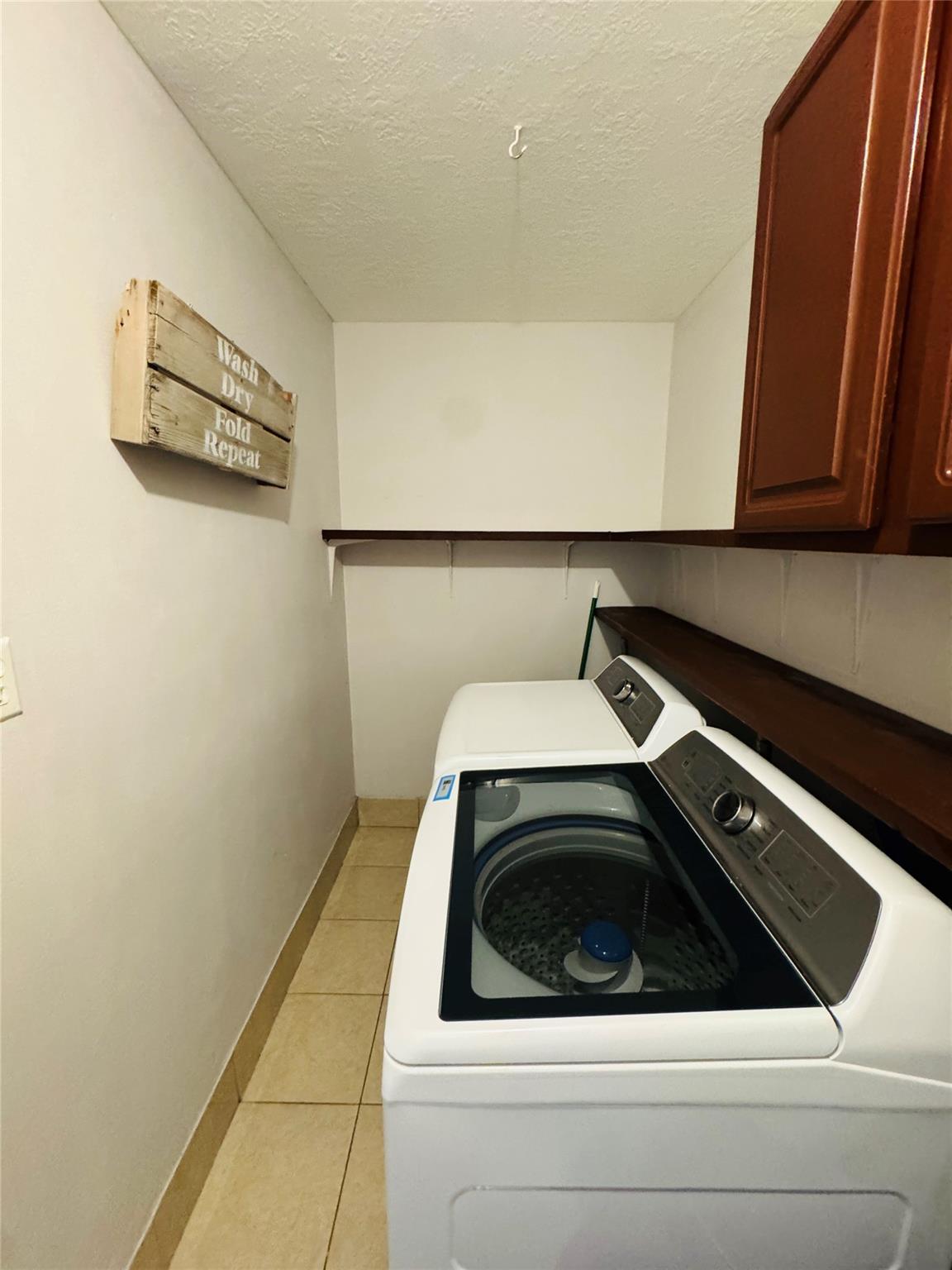 25311 White Oak Lane