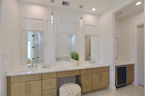 Tiny photo for 140 E 37th, Houston, TX 77018 (MLS # 55755033)