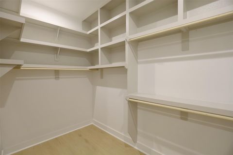 Tiny photo for 140 E 37th, Houston, TX 77018 (MLS # 55755033)