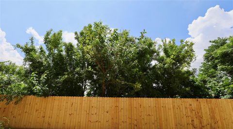 Tiny photo for 140 E 37th, Houston, TX 77018 (MLS # 55755033)