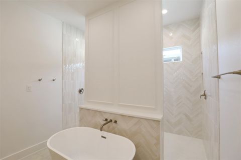 Tiny photo for 140 E 37th, Houston, TX 77018 (MLS # 55755033)