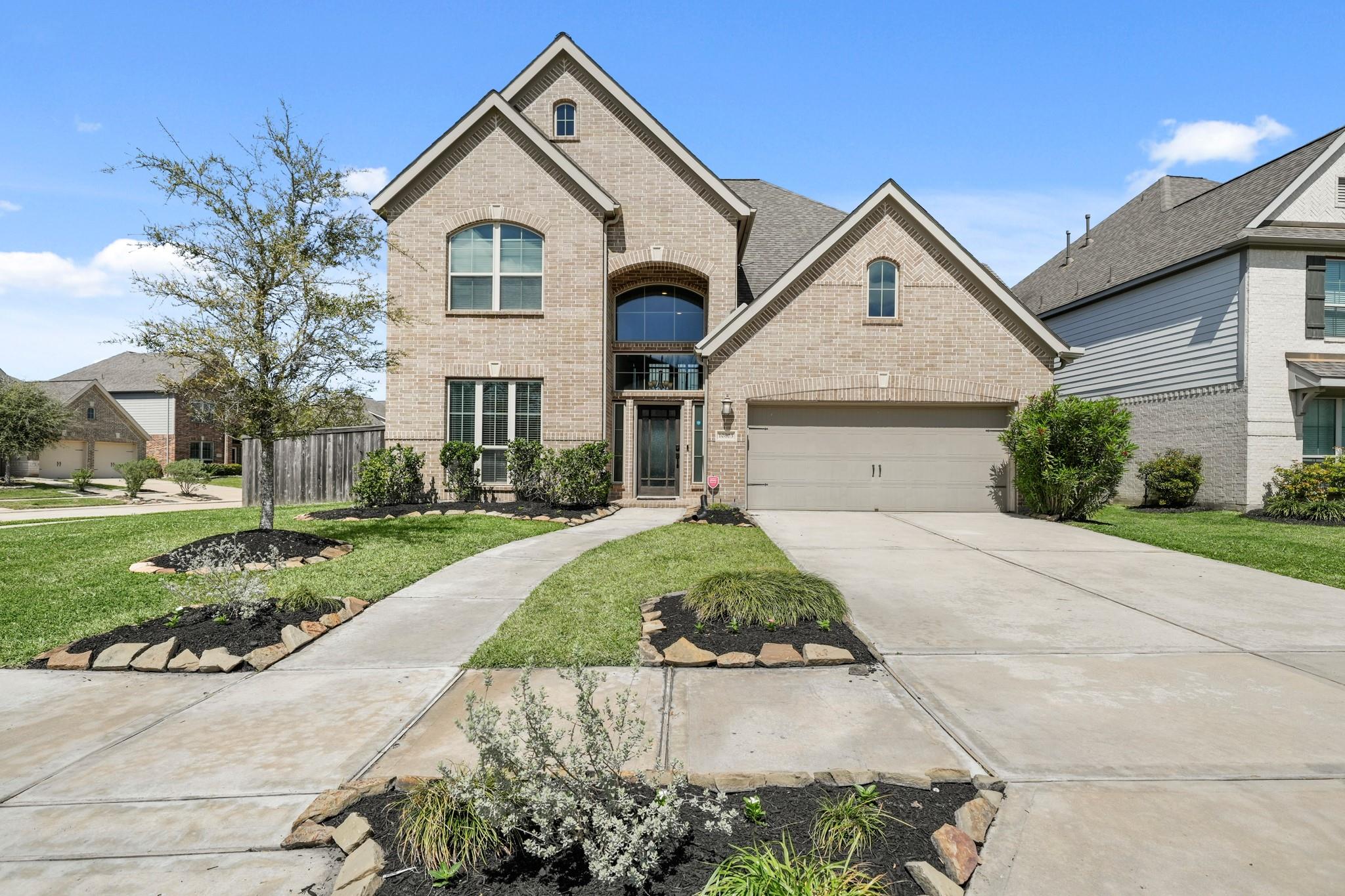 10803 Campbell Point
