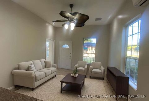 Photo of 1910 Worms Street, Houston, TX 77020 (MLS # 93004678)