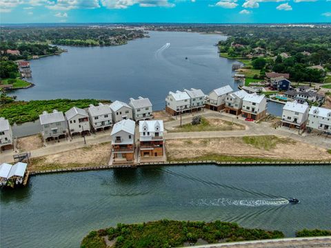 24 Cmdr Runco Lane Taylor Lake Village TX 77586