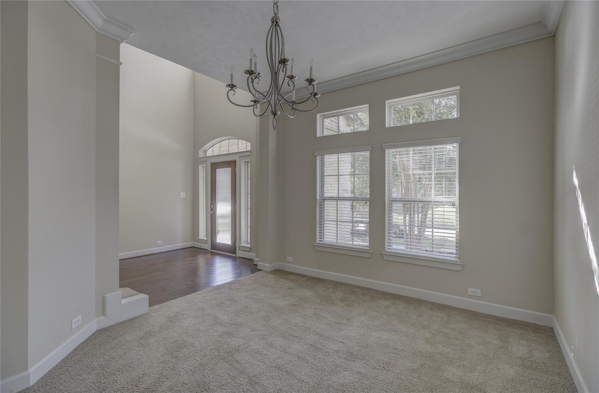 70 S Almondell Circle