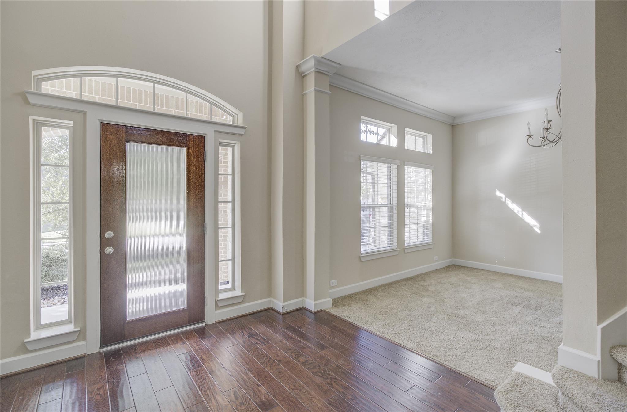 70 S Almondell Circle