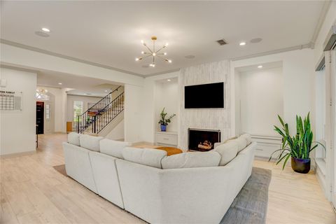 Tiny photo for 18 Dartmoor Court, Sugar Land, TX 77479 (MLS # 84297187)