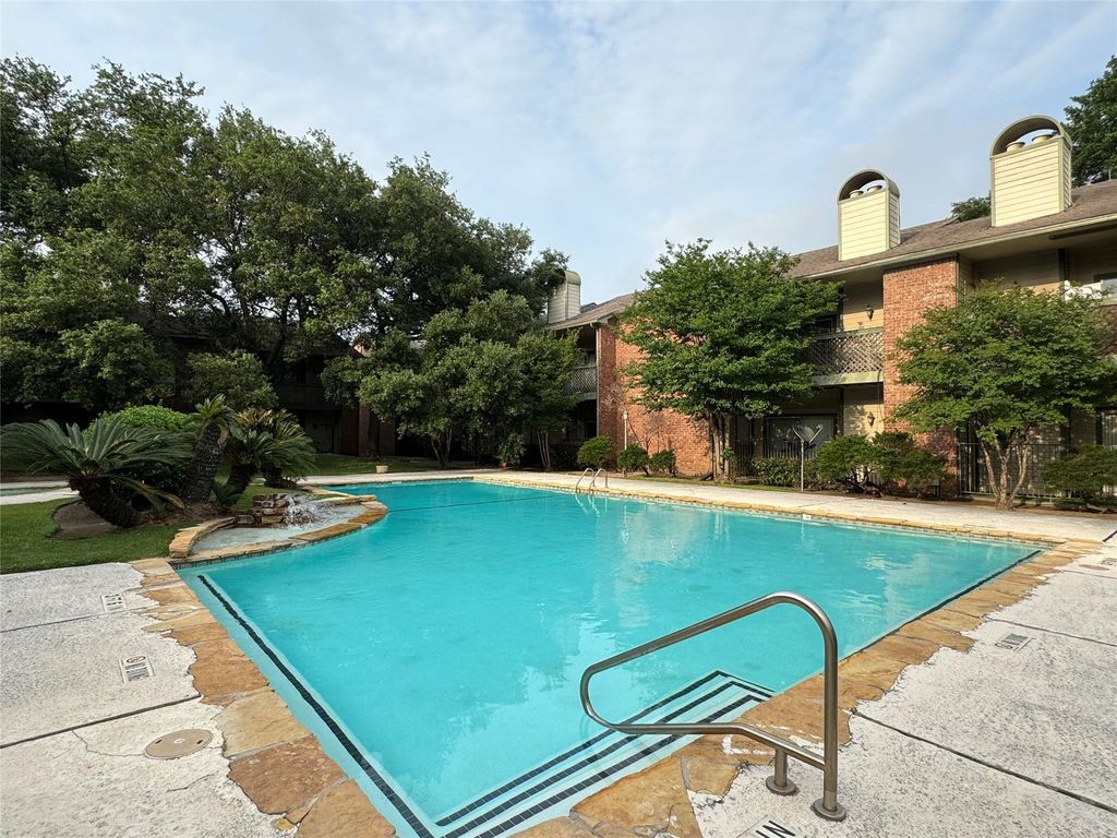 Photo of 6500 Harbor Town Drive #3408, Houston, TX 77036 (MLS # 27749515)