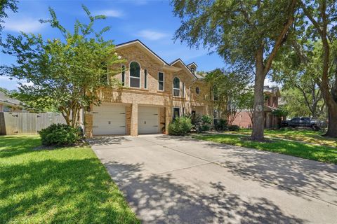 Photo of 318 Indian Summer Drive, Sugar Land, TX 77479 (MLS # 27493558)