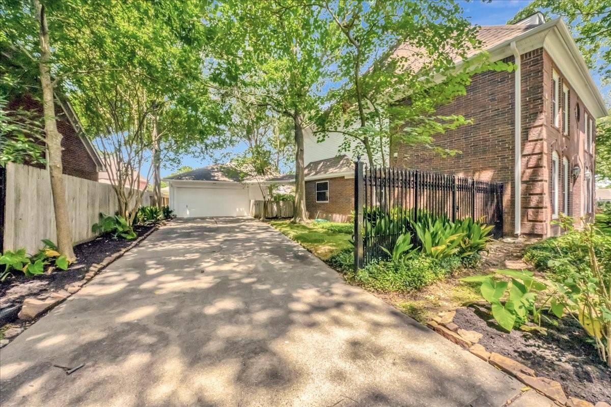 11919 Mighty Redwood Drive