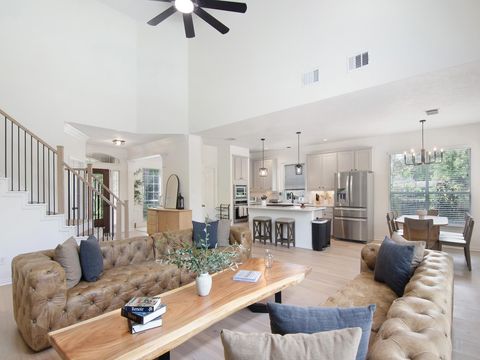 Photo of 11 Barlow Ct Ct, The Woodlands, TX 77382 (MLS # 55074569)