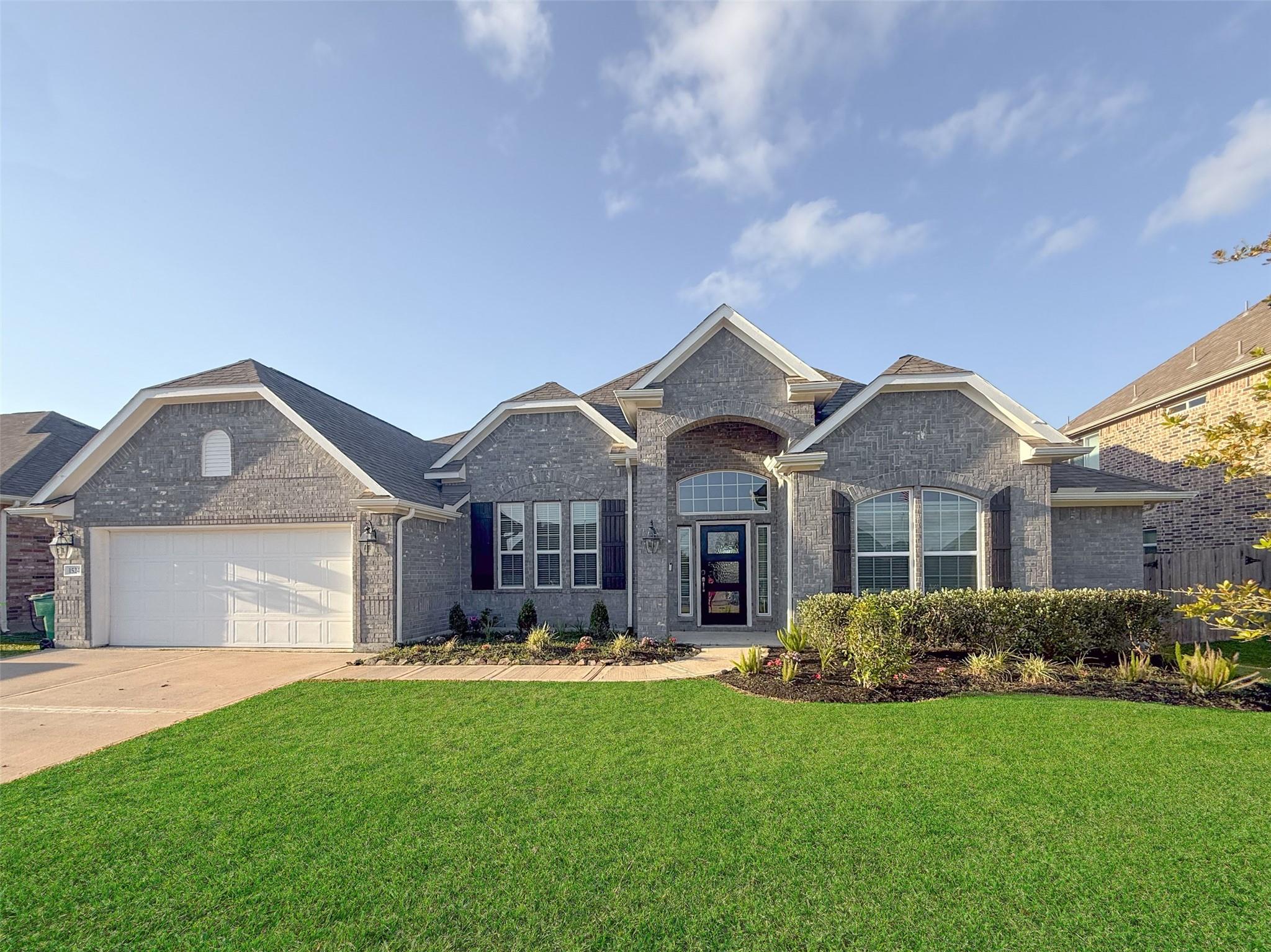 1524 N Bluebonnet Lane