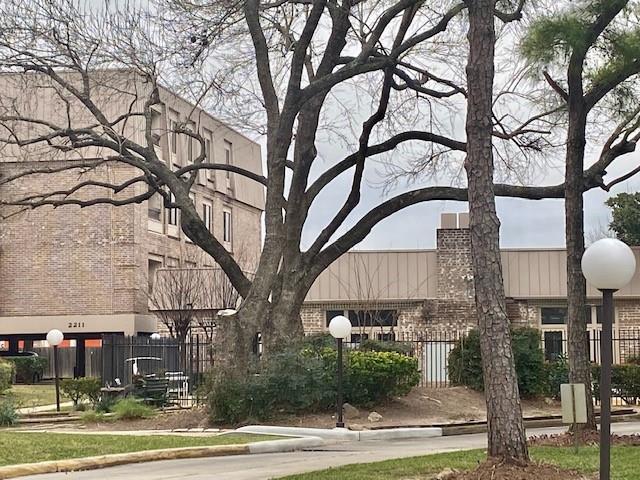 2211 S Braeswood Boulevard 21G
