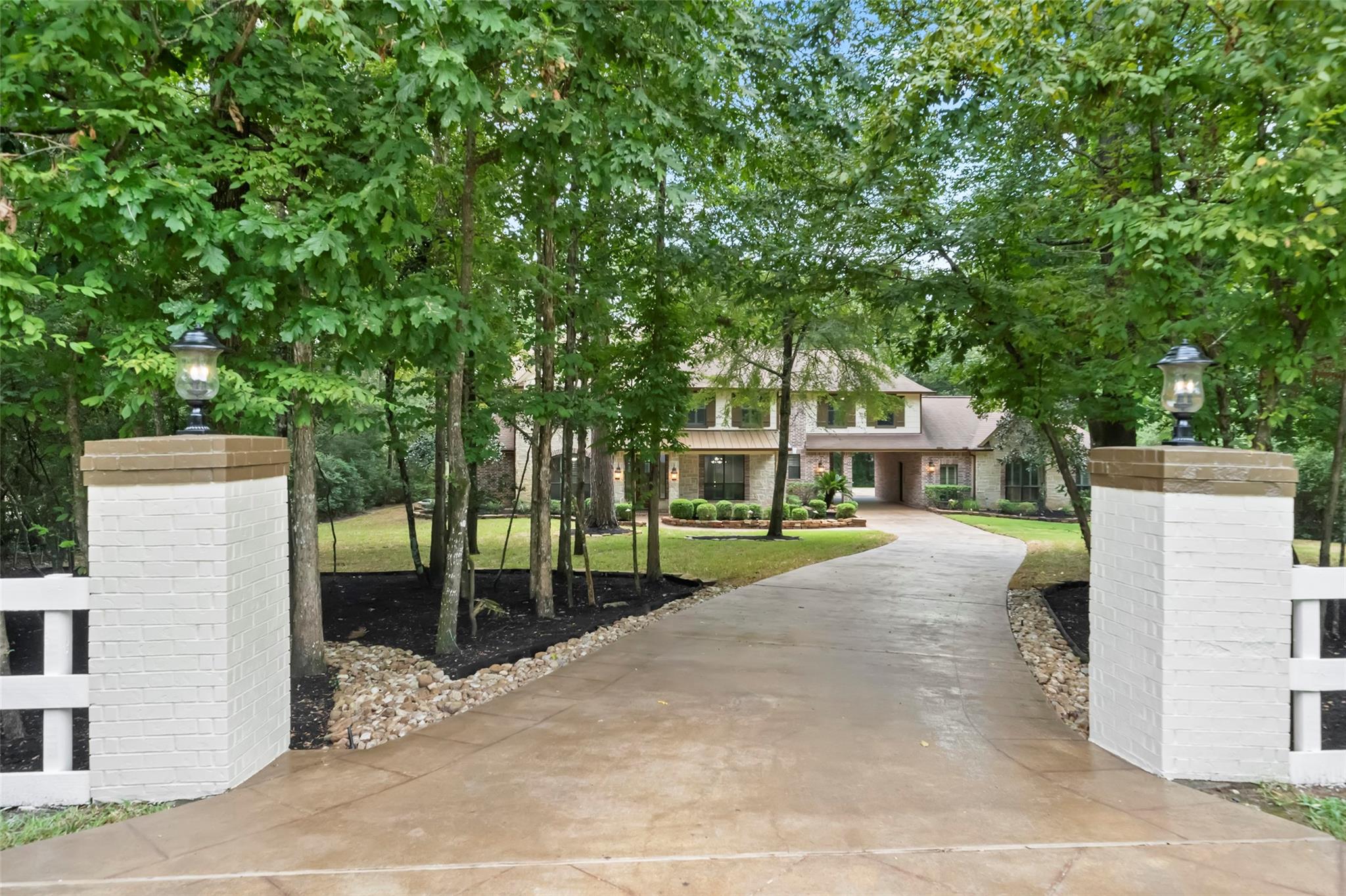 10332 Hunter Creek Lane