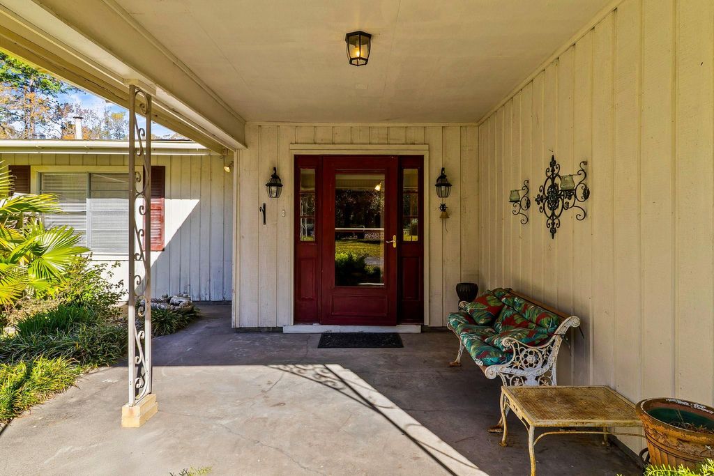 Photo of 433 W Laurelia Road, Corrigan, TX 75939 (MLS # 70895518)