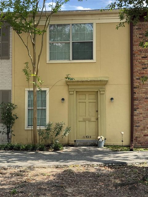 Photo of 11529 Chimney Rock Road, Houston, TX 77035 (MLS # 85025255) Photo of 11529 Chimney Rock Road, Houston, TX 77035 (MLS # 85025255)