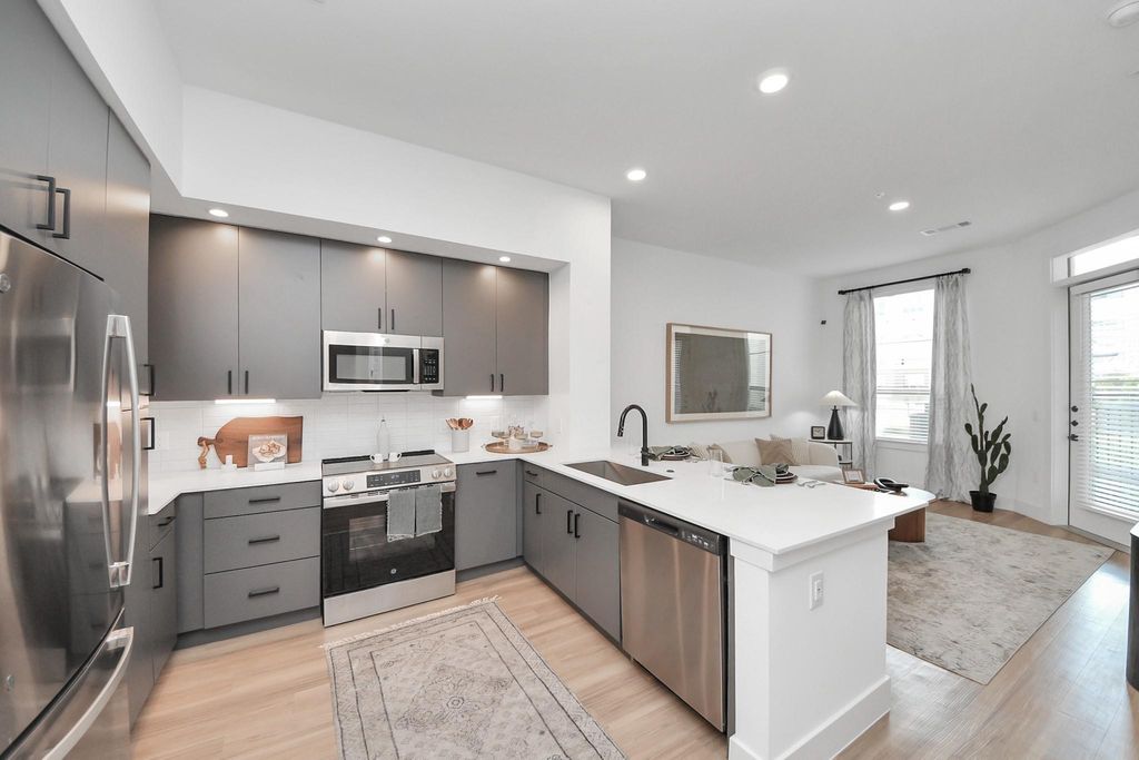 Photo of 15635 Memorial Drive #122, Houston, TX 77079 (MLS # 71985073)